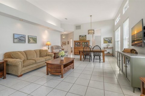 House in Sarasota, Florida 2 bedrooms, 184.97 sq.m. № 2096951 - photo 16
