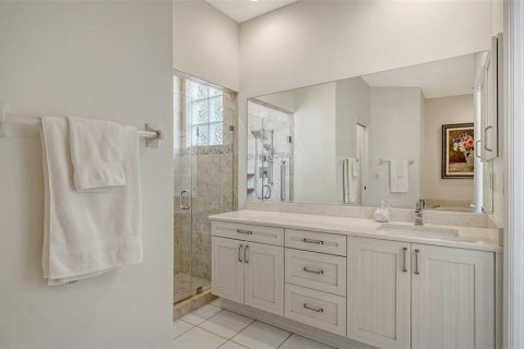 House in Sarasota, Florida 2 bedrooms, 184.97 sq.m. № 2096951 - photo 29