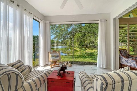 House in Sarasota, Florida 2 bedrooms, 184.97 sq.m. № 2096951 - photo 13
