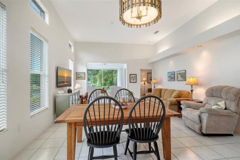 House in Sarasota, Florida 2 bedrooms, 184.97 sq.m. № 2096951 - photo 25