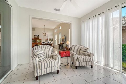 House in Sarasota, Florida 2 bedrooms, 184.97 sq.m. № 2096951 - photo 14