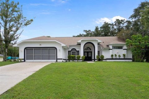 House in Spring Hill, Florida 3 bedrooms, 213.95 sq.m. № 1894712 - photo 1