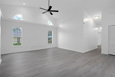 House in Spring Hill, Florida 3 bedrooms, 213.95 sq.m. № 1894712 - photo 19