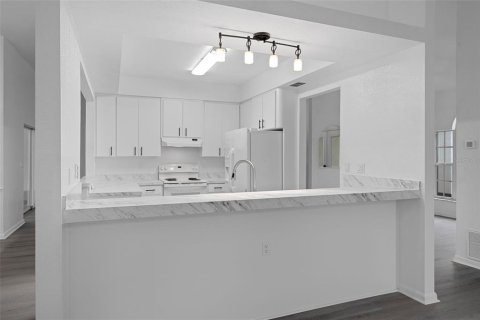 House in Spring Hill, Florida 3 bedrooms, 213.95 sq.m. № 1894712 - photo 14