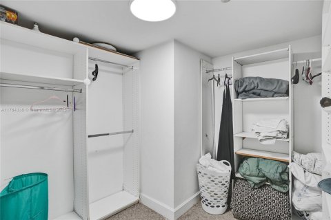 Copropriété à louer à Sunny Isles Beach, Floride: 3 chambres, 226.68 m2 № 1575364 - photo 15