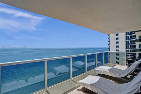 Condo in Sunny Isles Beach, Florida, 3 bedrooms  № 1575364 - photo 6