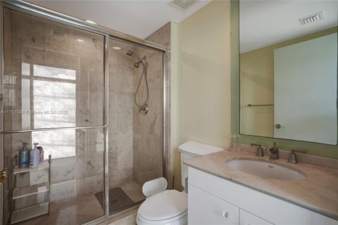 Condo in Sunny Isles Beach, Florida, 3 bedrooms  № 1575364 - photo 17