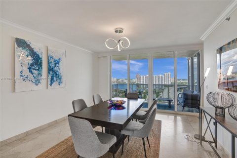Condo in Sunny Isles Beach, Florida, 3 bedrooms  № 1575364 - photo 21