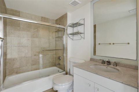 Copropriété à louer à Sunny Isles Beach, Floride: 3 chambres, 226.68 m2 № 1575364 - photo 11