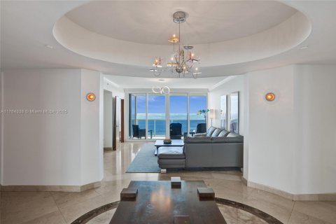 Condo in Sunny Isles Beach, Florida, 3 bedrooms  № 1575364 - photo 23