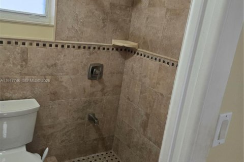Casa en venta en Hialeah, Florida, 3 dormitorios, 108.7 m2 № 2003784 - foto 11