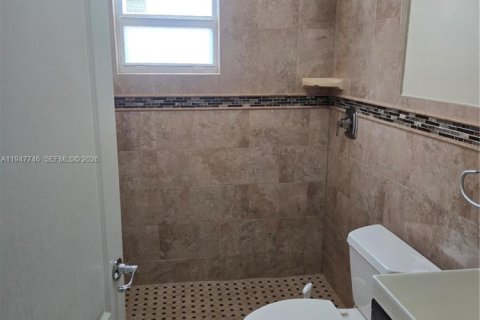 Casa en venta en Hialeah, Florida, 3 dormitorios, 108.7 m2 № 2003784 - foto 14