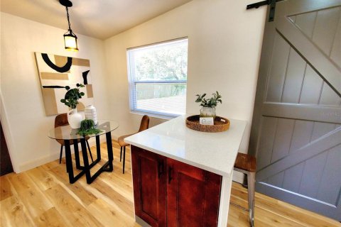 House in Clearwater, Florida 3 bedrooms, 124.3 sq.m. № 1803154 - photo 13