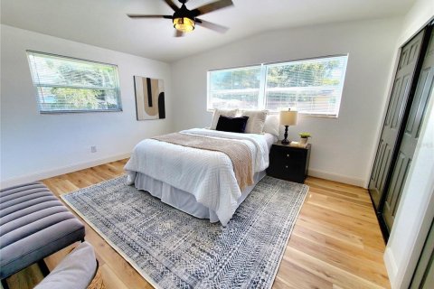 House in Clearwater, Florida 3 bedrooms, 124.3 sq.m. № 1803154 - photo 20