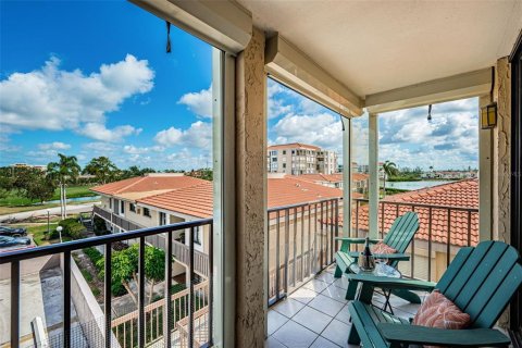 Condo in Saint Petersburg, Florida, 2 bedrooms  № 1723394 - photo 16