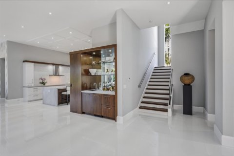 House in Boca Raton, Florida 5 bedrooms, 592.72 sq.m. № 2175921 - photo 11
