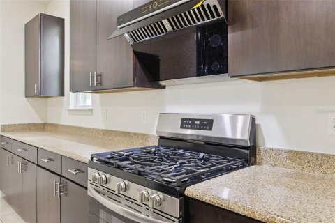 Casa en venta en Winter Garden, Florida, 5 dormitorios, 320.33 m2 № 2134349 - foto 11