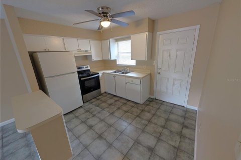 Appartement à louer à Tampa, Floride: 2 chambres, 65.22 m2 № 2329541 - photo 4