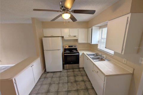Appartement à louer à Tampa, Floride: 2 chambres, 65.22 m2 № 2329541 - photo 5