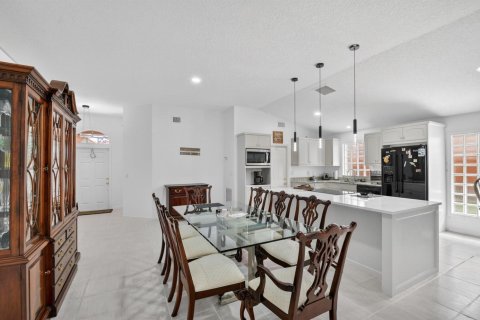House in Riviera Beach, Florida 3 bedrooms, 146.41 sq.m. № 2185064 - photo 8