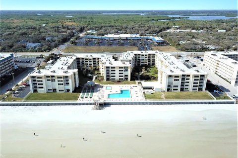 Condominio en New Smyrna Beach, Florida, 2 dormitorios  № 2391280