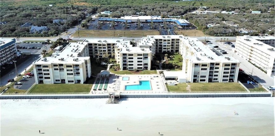 Condominio en New Smyrna Beach, Florida, 2 dormitorios № 2391280