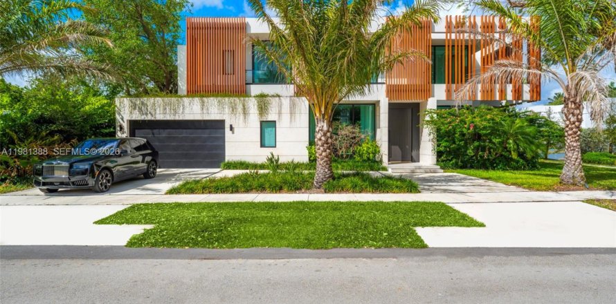 Дом в Майами, Флорида 6 спален, 539.2м2 № 2049187