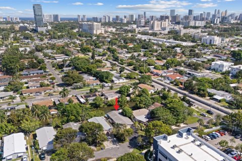 Immobilier commercial à vendre à Hallandale Beach, Floride: 177.26 m2 № 2423345 - photo 27