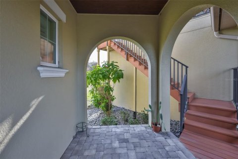 House in Odessa, Florida 5 bedrooms, 343.65 sq.m. № 2110874 - photo 18