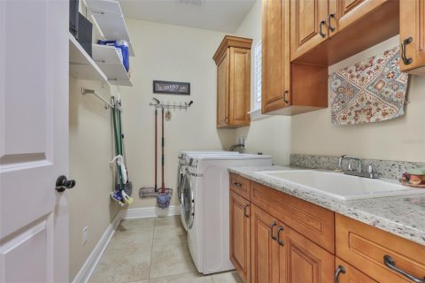 House in Odessa, Florida 5 bedrooms, 343.65 sq.m. № 2110874 - photo 21