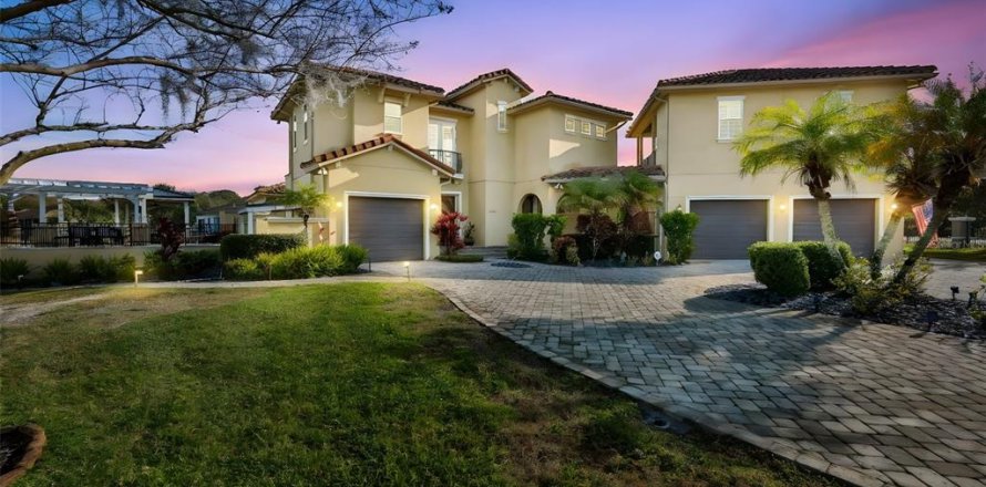 House in Odessa, Florida 5 bedrooms, 343.65 sq.m. № 2110874