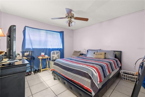 Commercial property in Saint Petersburg, Florida 12 bedrooms, 508.92 sq.m. № 2318862 - photo 7