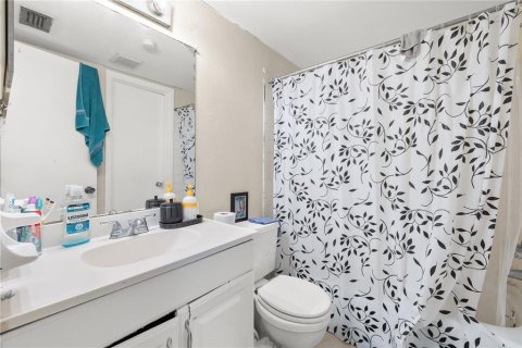 Commercial property in Saint Petersburg, Florida 12 bedrooms, 508.92 sq.m. № 2318862 - photo 27