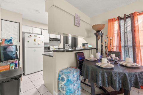Commercial property in Saint Petersburg, Florida 12 bedrooms, 508.92 sq.m. № 2318862 - photo 23