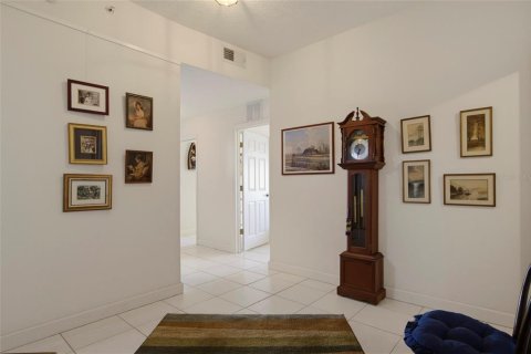 Condominio en venta en Orlando, Florida, 3 dormitorios, 217.86 m2 № 2157383 - foto 4