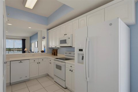 Condominio en venta en Orlando, Florida, 3 dormitorios, 217.86 m2 № 2157383 - foto 17
