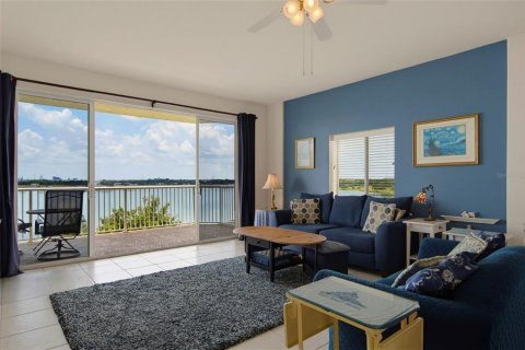 Condominio en venta en Orlando, Florida, 3 dormitorios, 217.86 m2 № 2157383 - foto 11