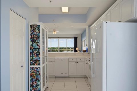Condominio en venta en Orlando, Florida, 3 dormitorios, 217.86 m2 № 2157383 - foto 16