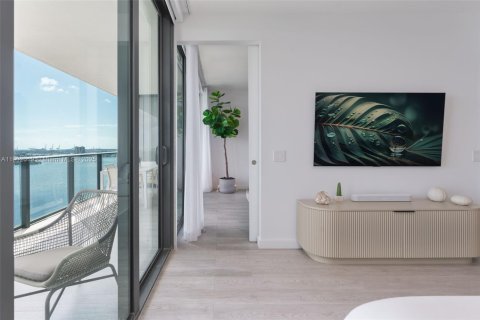 Copropriété à vendre à Miami, Floride: 1 chambre, 89.09 m2 № 1953518 - photo 12