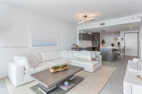 Copropriété à vendre à Miami, Floride: 1 chambre, 89.09 m2 № 1953518 - photo 2