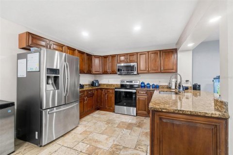 Townhouse in Clearwater, Florida 4 bedrooms, 135.27 sq.m. № 1772152 - photo 5