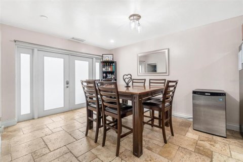 Townhouse in Clearwater, Florida 4 bedrooms, 135.27 sq.m. № 1772152 - photo 8