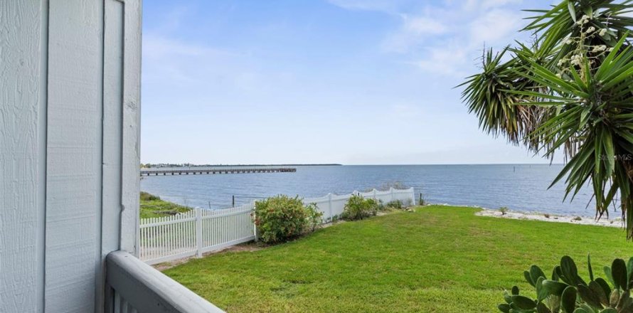 Condo in Ruskin, Florida, 1 bedroom № 2303129