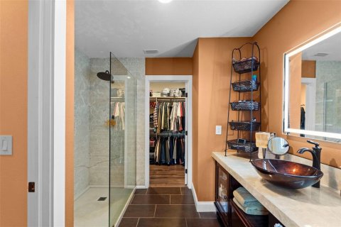 Condo in Ruskin, Florida, 1 bedroom № 2303129 - photo 21