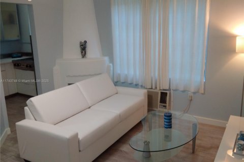 Copropriété à vendre à Miami Beach, Floride: 1 chambre, 41.81 m2 № 1710172 - photo 4