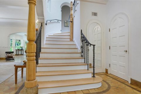 Casa en venta en Miami Beach, Florida, 4 dormitorios, 469.34 m2 № 1779447 - foto 27