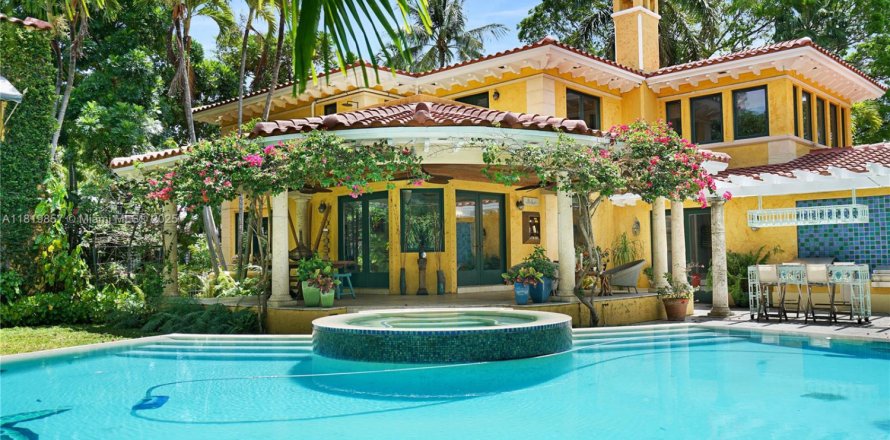 Casa en Miami Beach, Florida 4 dormitorios, 469.34 m2 № 1779447