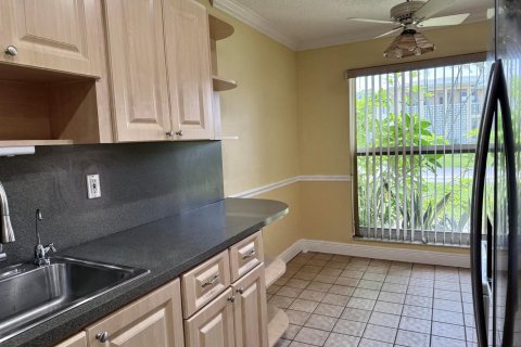 Condo in Delray Beach, Florida, 2 bedrooms  № 2176201 - photo 8