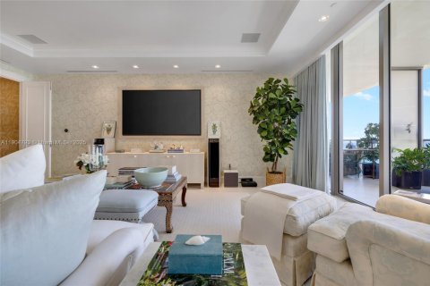 Condominio en venta en Bal Harbour, Florida, 6 dormitorios, 636.19 m2 № 1956521 - foto 7