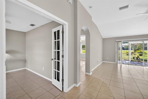 House in Punta Gorda, Florida 2 bedrooms, 122.72 sq.m. № 1843597 - photo 12